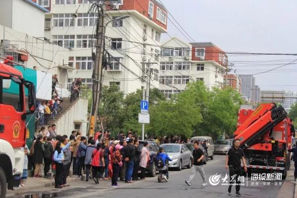 突發(fā)！青島一居民樓發(fā)生爆燃！已造1人死亡，7人受傷！3公里外有震感…